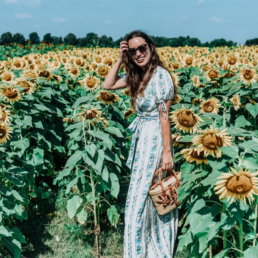 Gal Meets Glam Blue and White Floral Maxi Dress